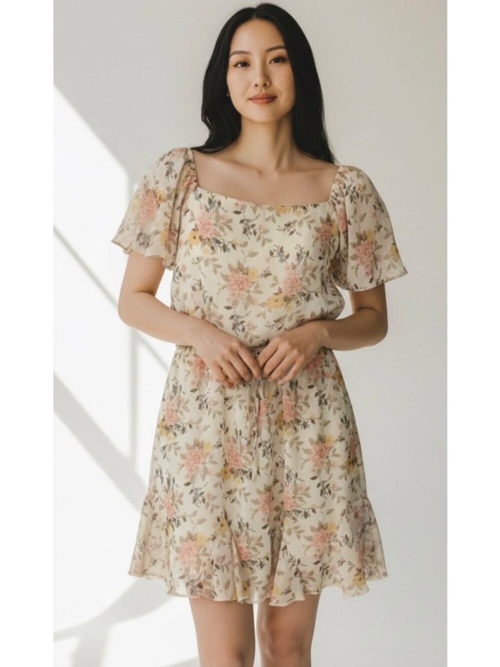 MI AMI Cream + Pink Floral Short Sleeve Square Neck Ruffle Hem Dress Medium